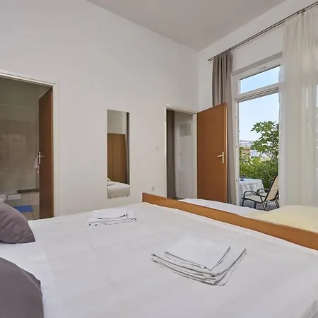 In Slatine With Terrace, Air Conditioning, Wifi Trogir