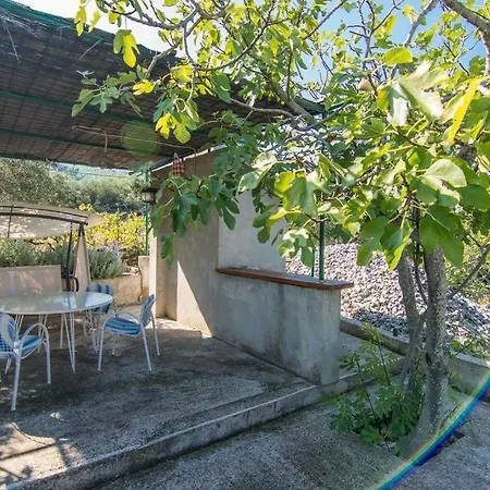 In Slatine With Terrace, Air Conditioning, Wifi トロギール