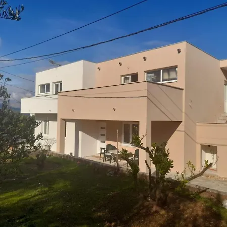 In Slatine With Terrace, Air Conditioning, Wifi *