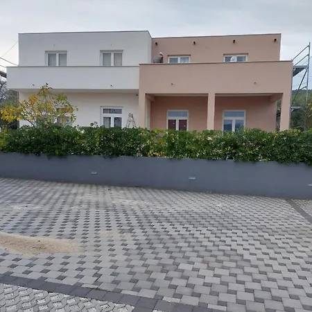 In Slatine With Terrace, Air Conditioning, Wifi Apartman Trogir